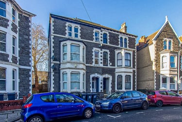 2 bed house, Richmond Crescent, Plasnewydd, Cardiff, CF243AH - Image 1